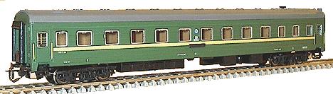 Long distance Passenger sleeping car (green)<br /><a href='images/pictures/TT_Model/2010_1.jpg' target='_blank'>Full size image</a>